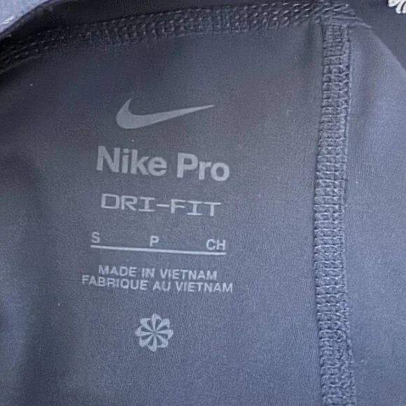 Nike Pro Dri-Fit Leggings with Mesh detail - Size Small - Picture 11 of 11